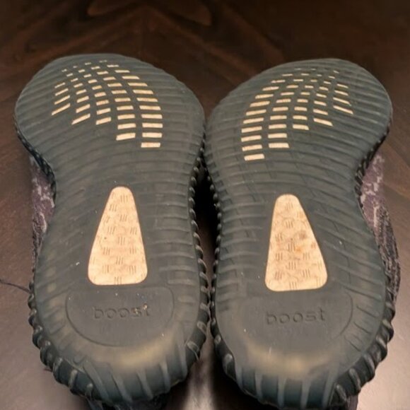 B31 ADIDAS Yeezy Boost 350 V2 - Picture 10 of 10